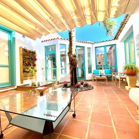 Jardines De Tamaide 圣米格尔德阿沃纳